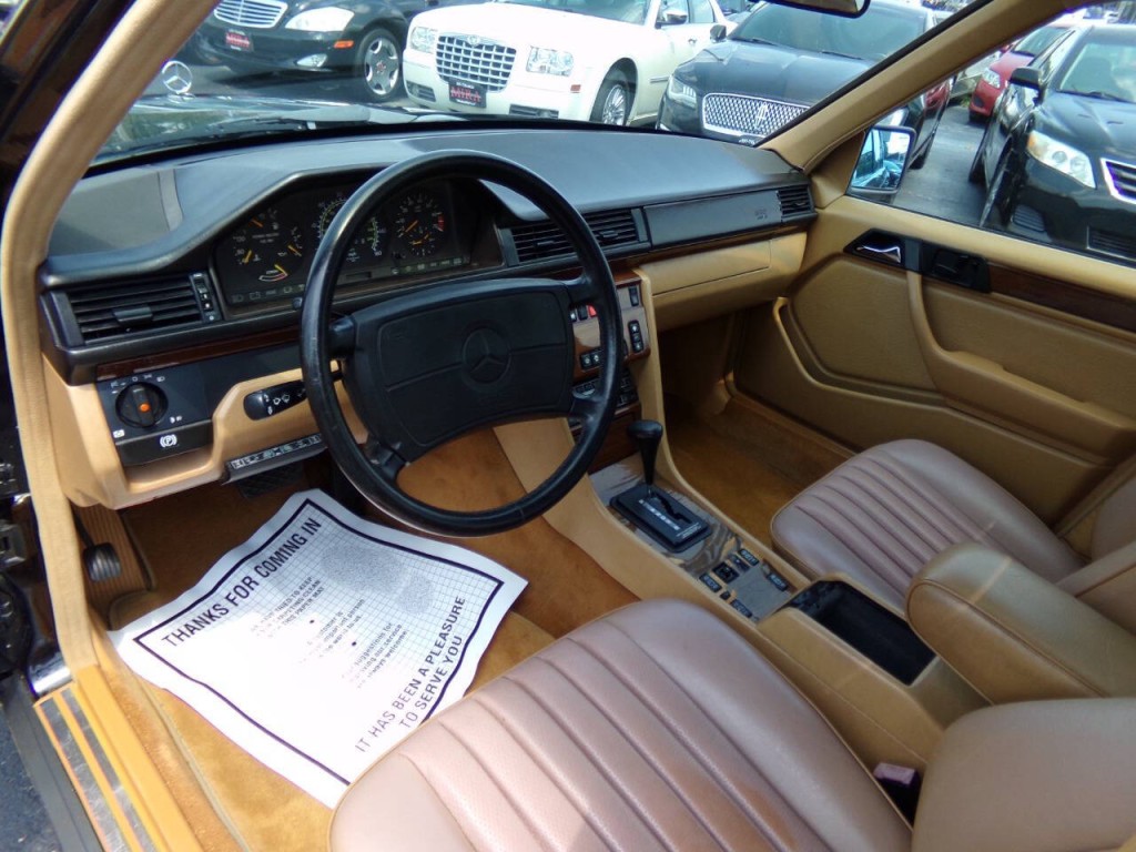 1990 Mercedes-Benz 300-Class Image 64