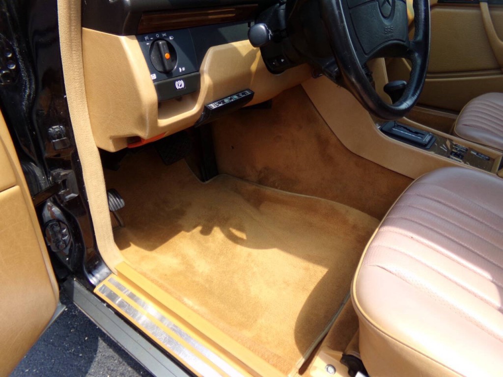 1990 Mercedes-Benz 300-Class Image 65