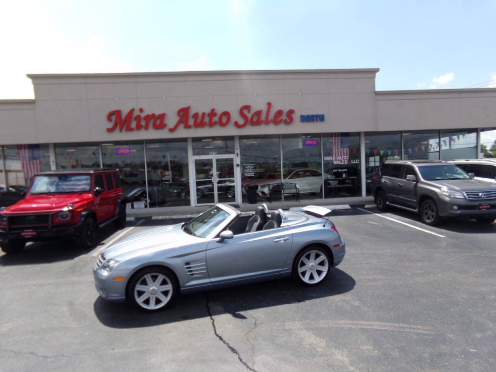 2005 Chrysler Crossfire Image 2
