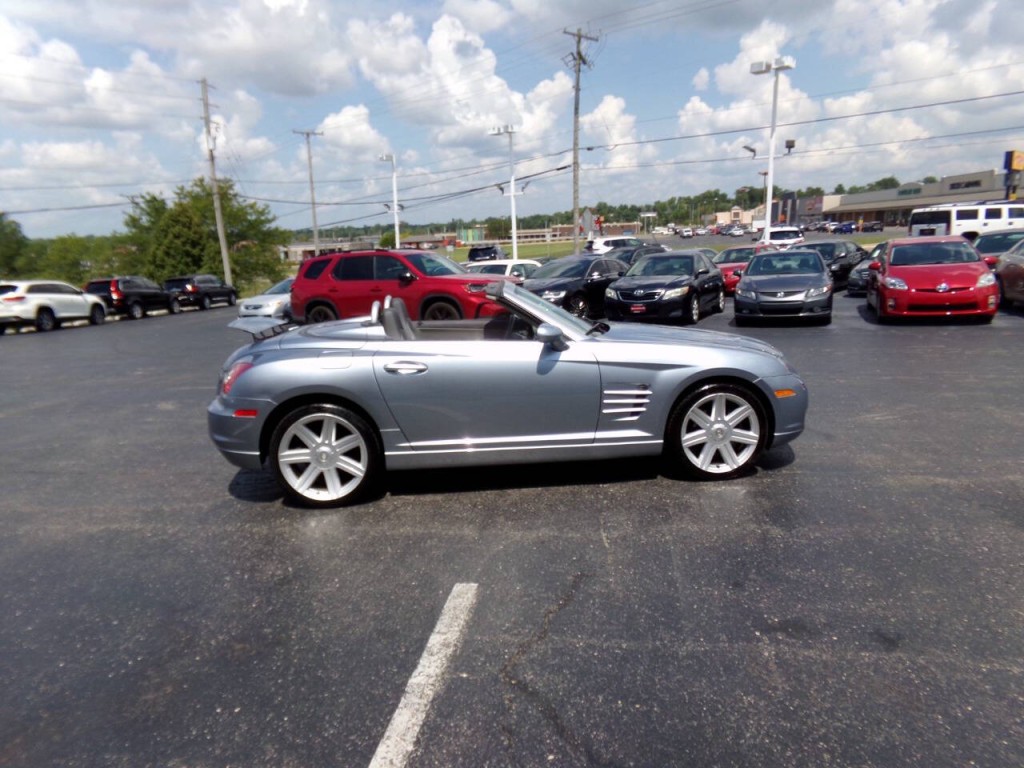 2005 Chrysler Crossfire Image 6