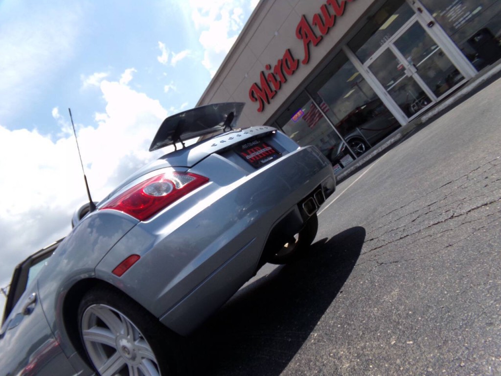 2005 Chrysler Crossfire Image 10