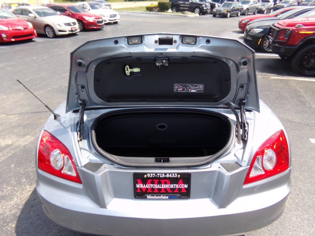 2005 Chrysler Crossfire Image 21
