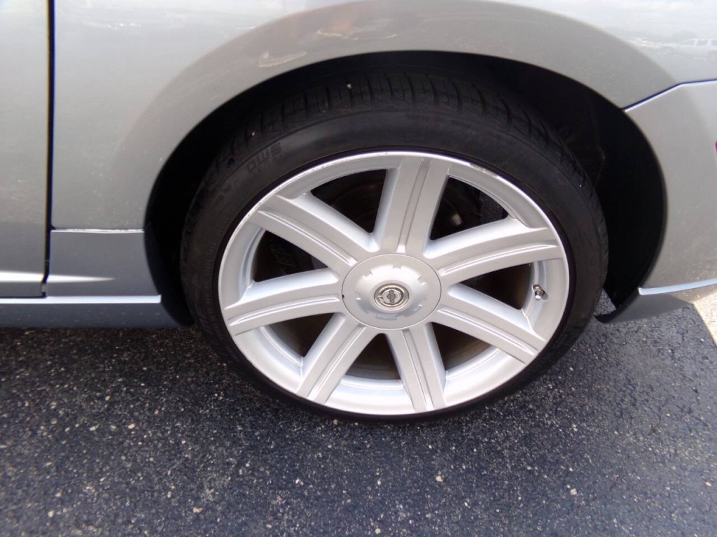 2005 Chrysler Crossfire Image 30