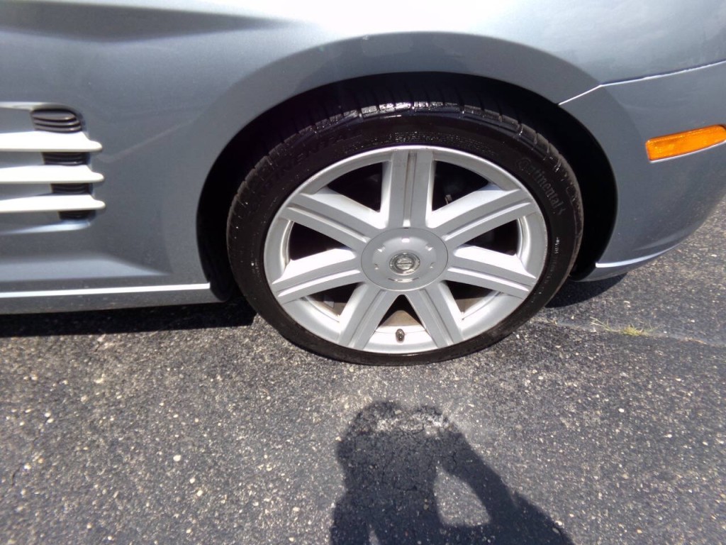 2005 Chrysler Crossfire Image 36