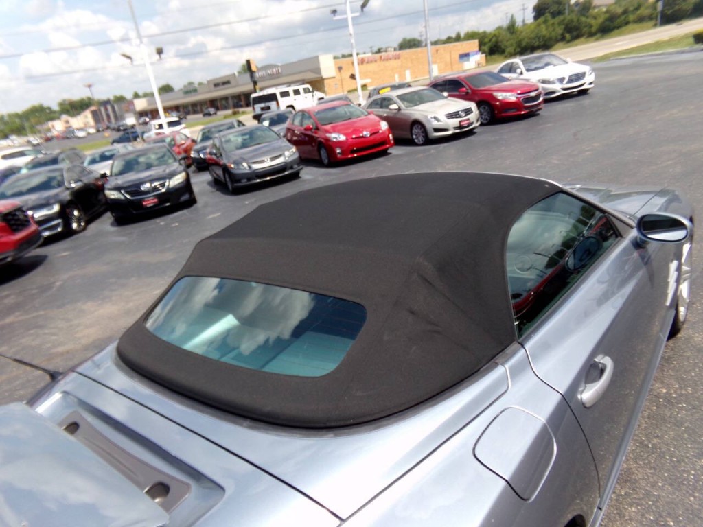 2005 Chrysler Crossfire Image 43