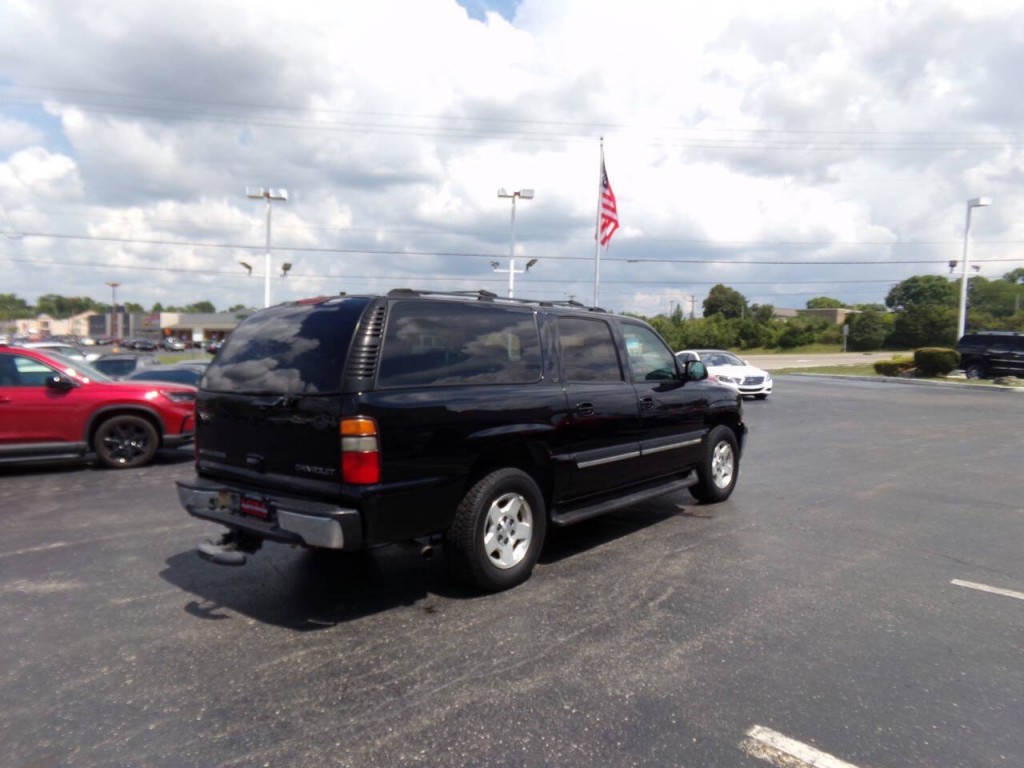 2005 Chevrolet Suburban Image 7