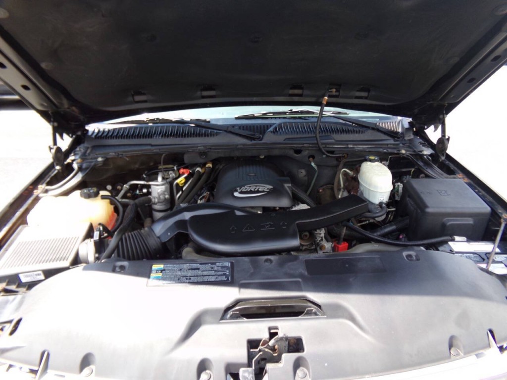 2005 Chevrolet Suburban Image 34