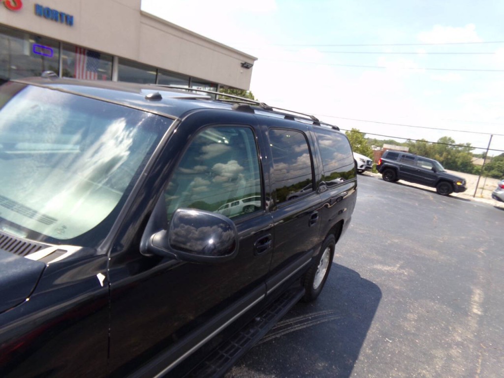2005 Chevrolet Suburban Image 43
