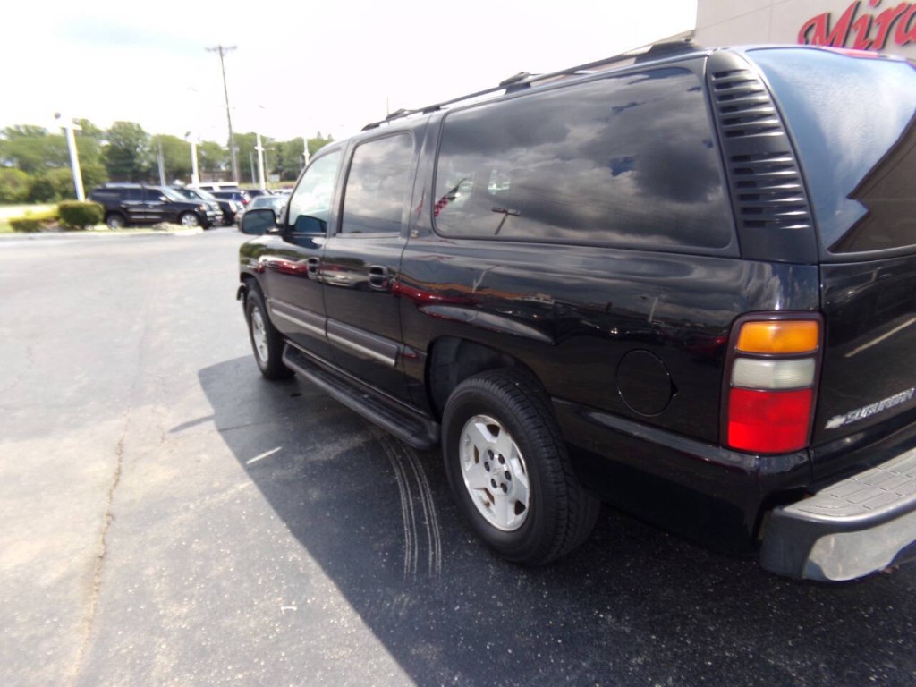 2005 Chevrolet Suburban Image 45