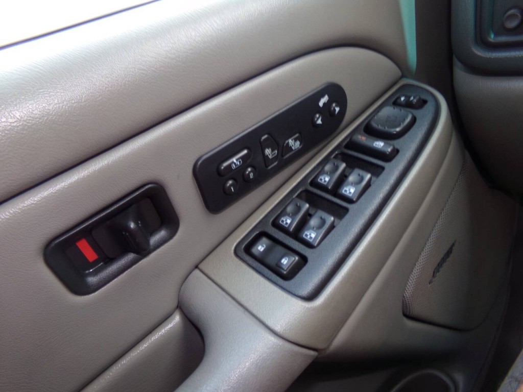 2005 Chevrolet Suburban Image 59