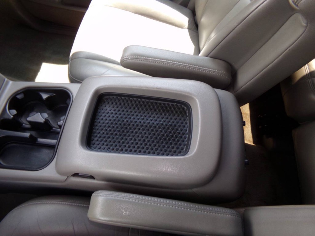 2005 Chevrolet Suburban Image 63