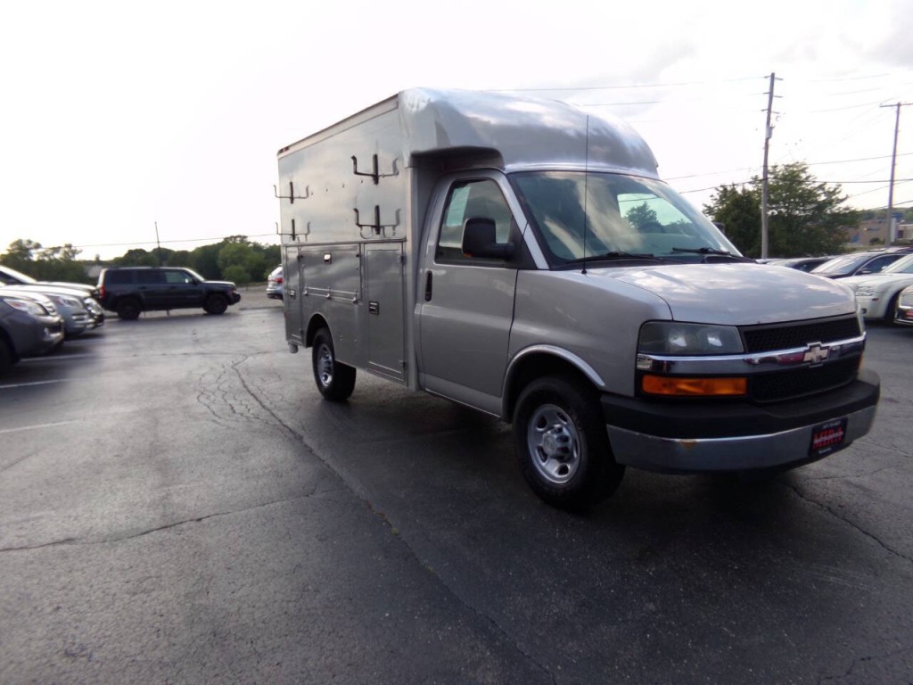 2008 Chevrolet Express Image 4