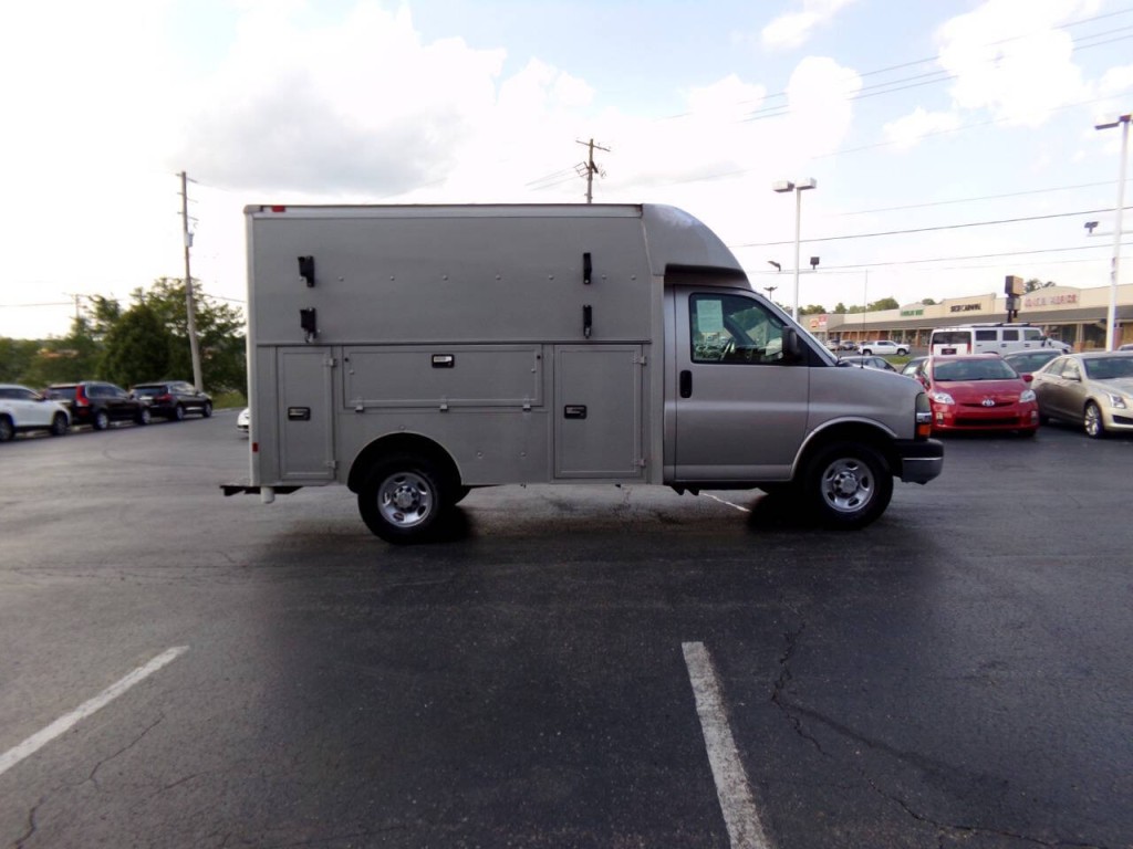 2008 Chevrolet Express Image 5