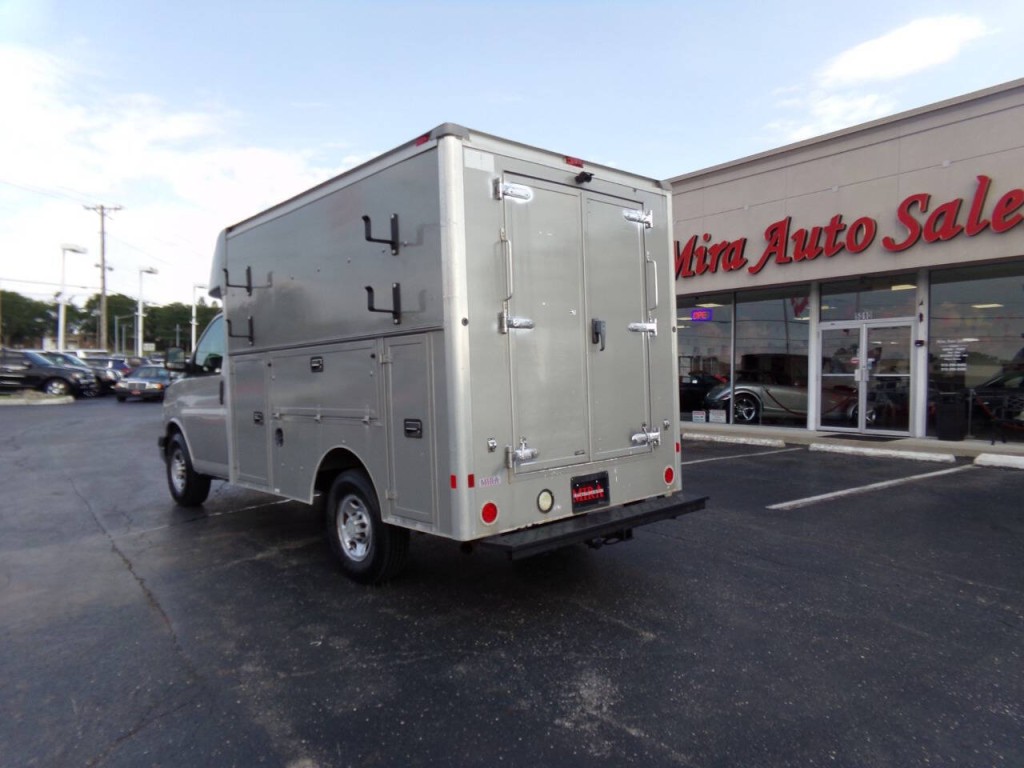2008 Chevrolet Express Image 8