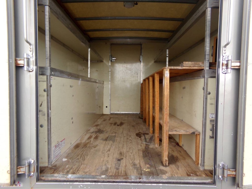 2008 Chevrolet Express Image 24