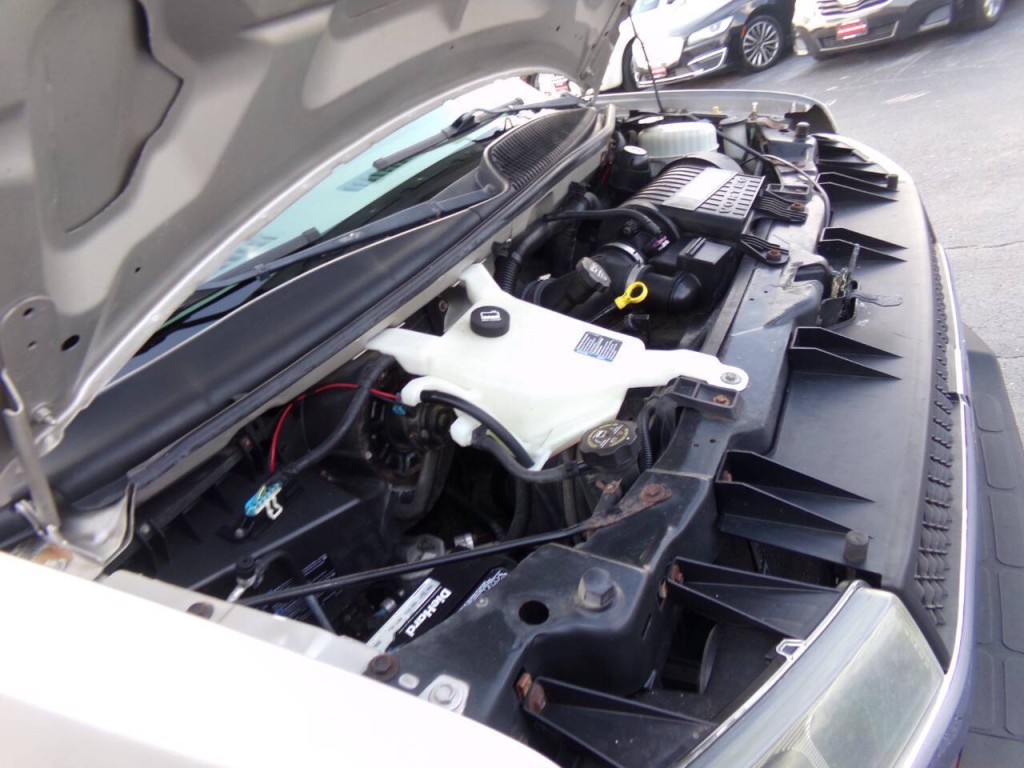 2008 Chevrolet Express Image 36