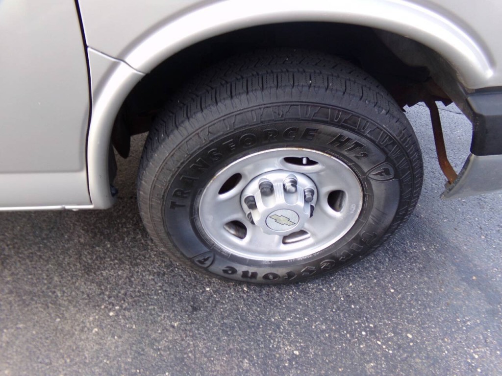 2008 Chevrolet Express Image 49