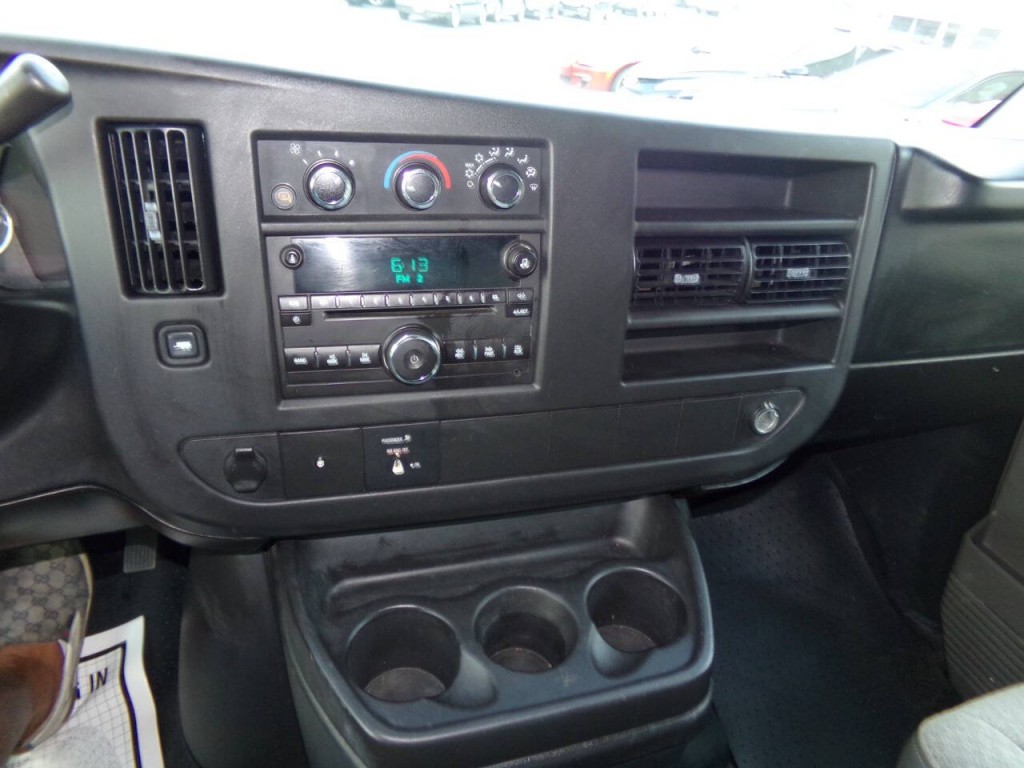 2008 Chevrolet Express Image 59