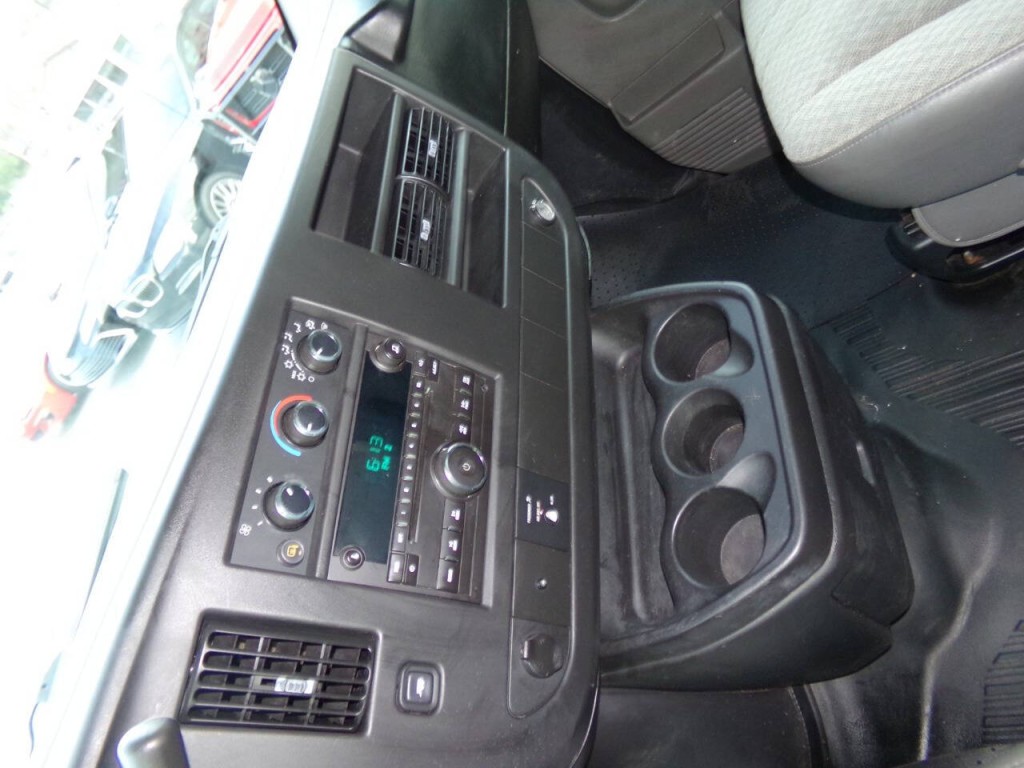 2008 Chevrolet Express Image 60