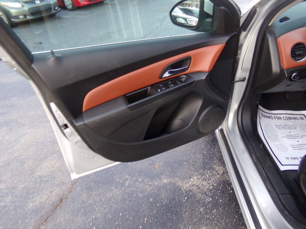 2014 Chevrolet Cruze Image 13