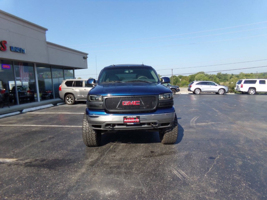 2003 GMC Yukon Image 4