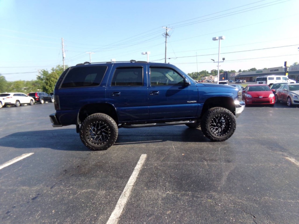 2003 GMC Yukon Image 6