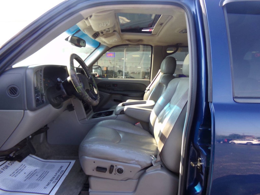 2003 GMC Yukon Image 11