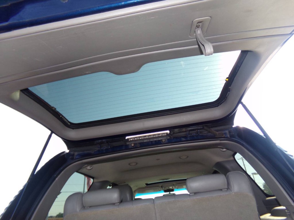 2003 GMC Yukon Image 27