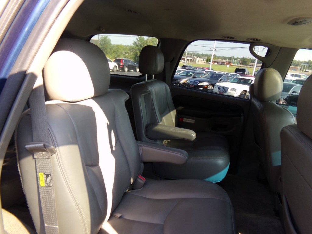 2003 GMC Yukon Image 29