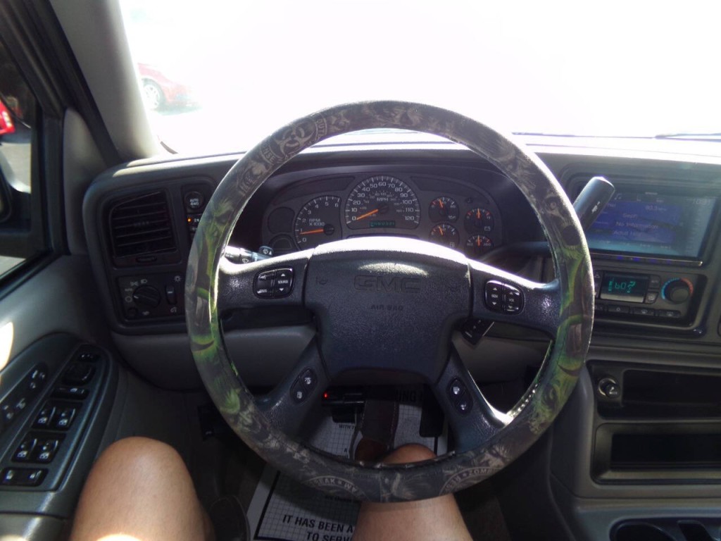 2003 GMC Yukon Image 67