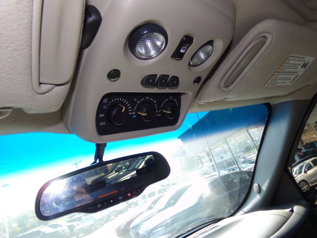 2003 GMC Yukon Image 77