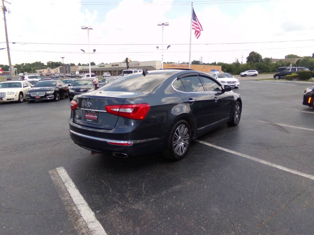 2015 Kia Cadenza Image 8