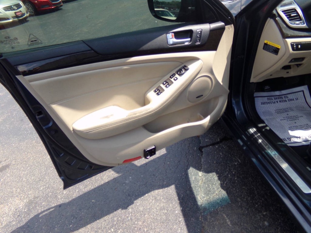 2015 Kia Cadenza Image 15