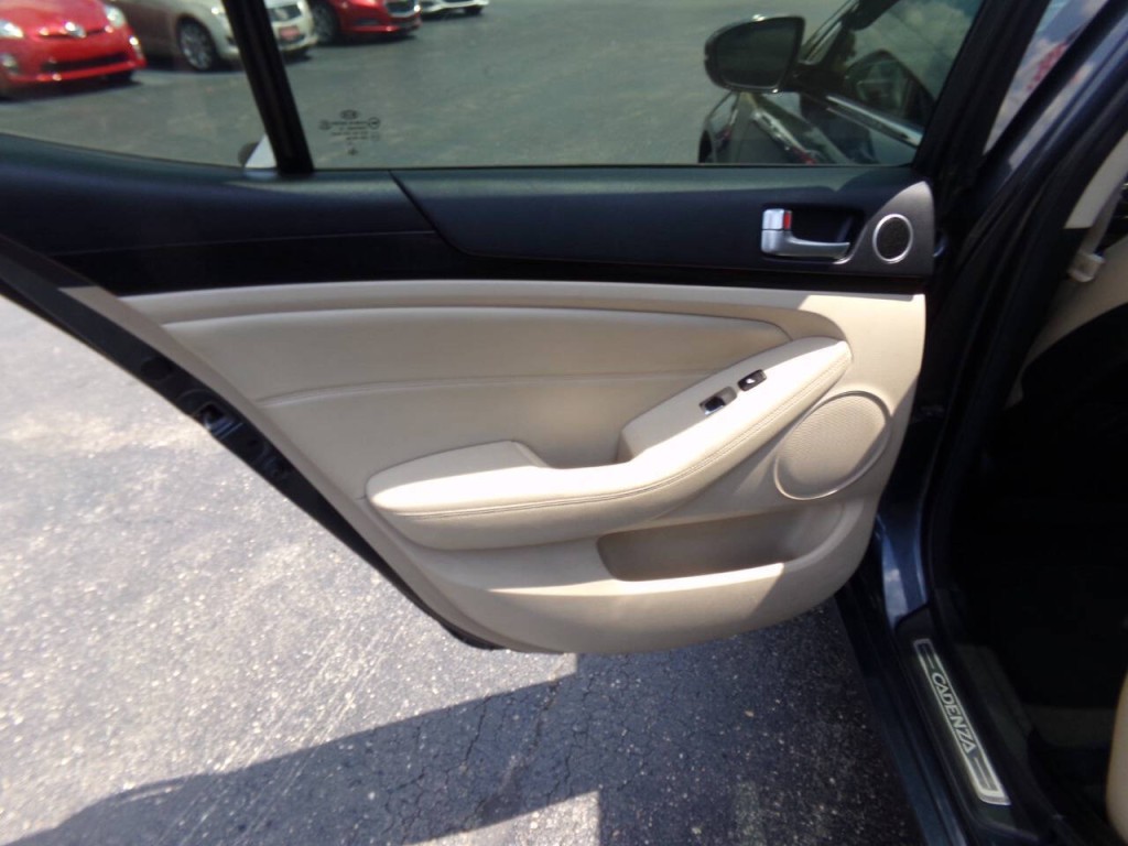 2015 Kia Cadenza Image 20