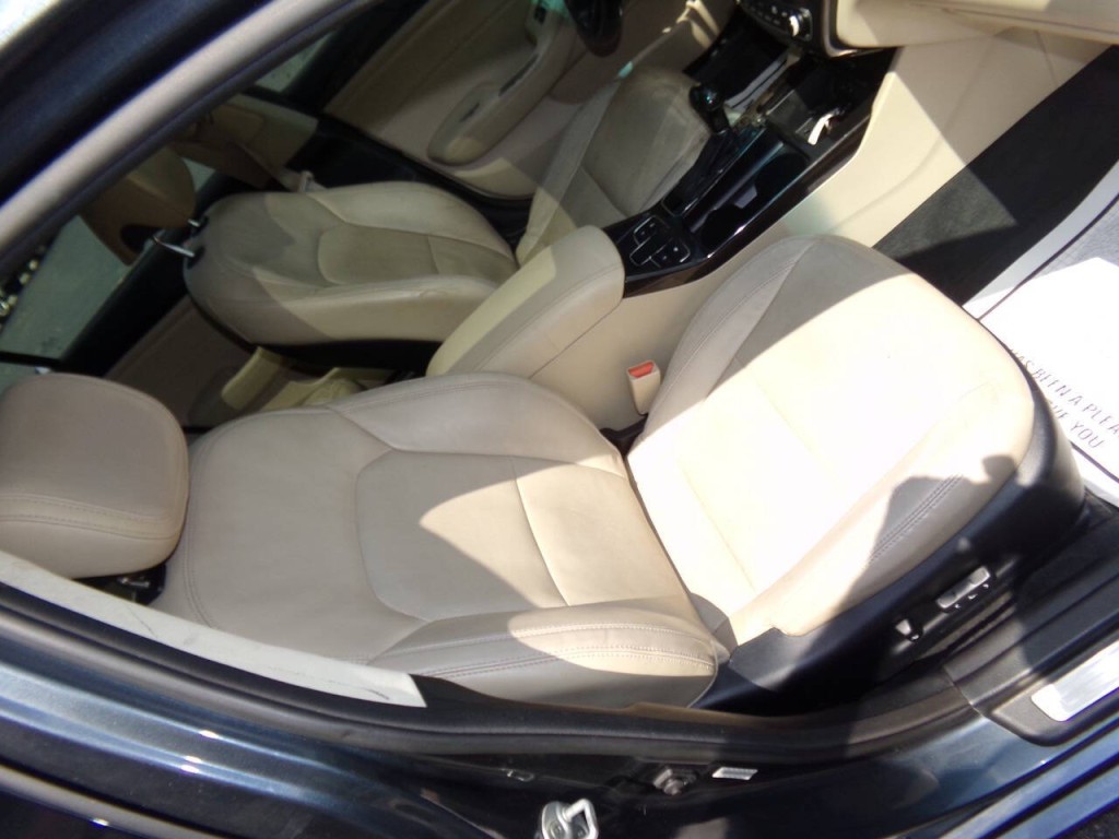 2015 Kia Cadenza Image 30