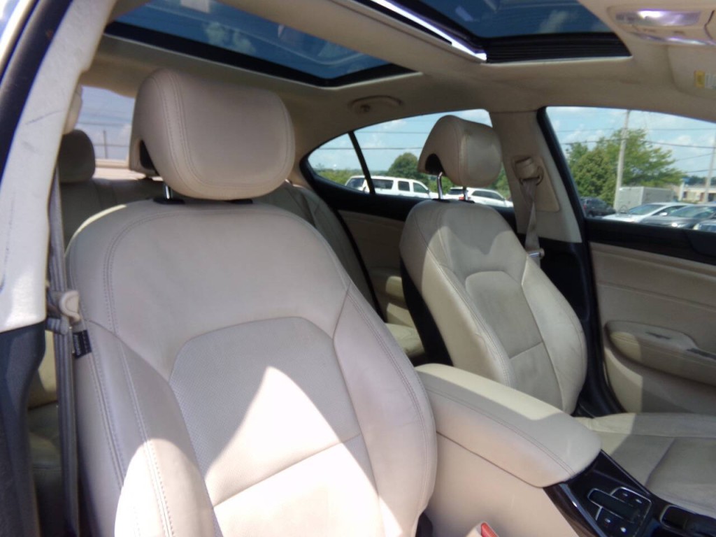 2015 Kia Cadenza Image 31