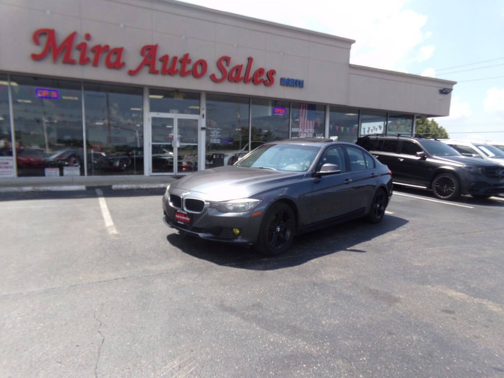 2013 BMW 3 Series Image 4