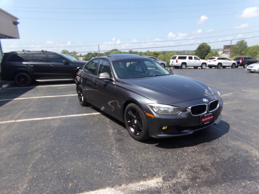 2013 BMW 3 Series Image 6