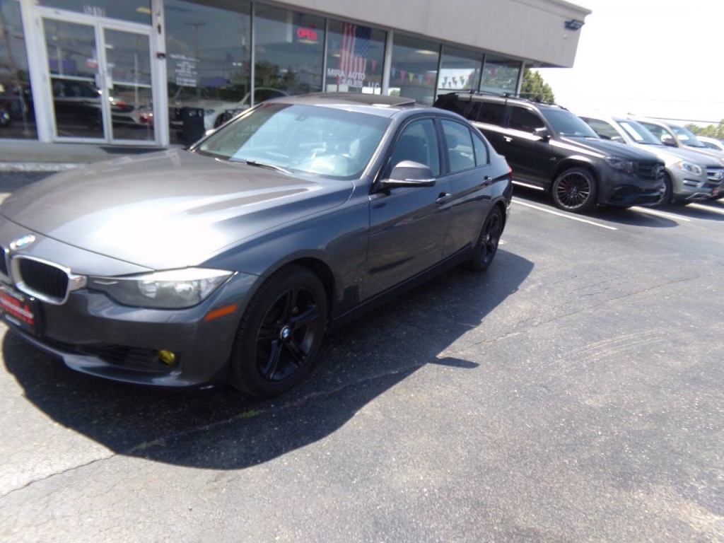 2013 BMW 3 Series Image 37