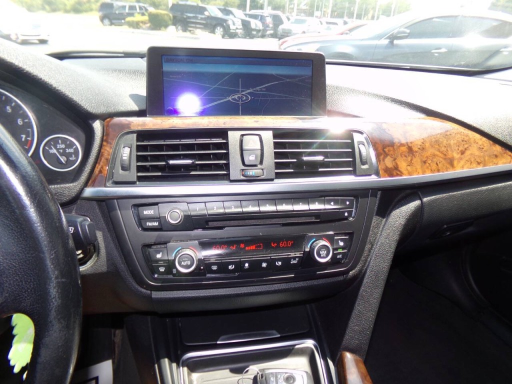 2013 BMW 3 Series Image 53