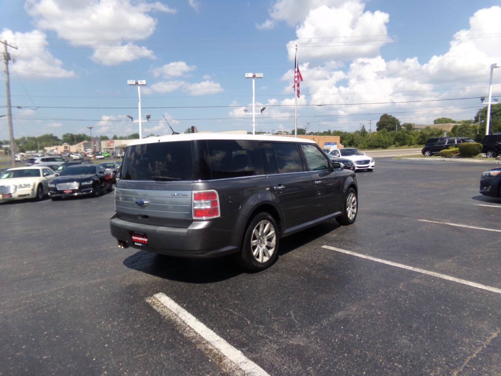 2010 Ford Flex Image 7