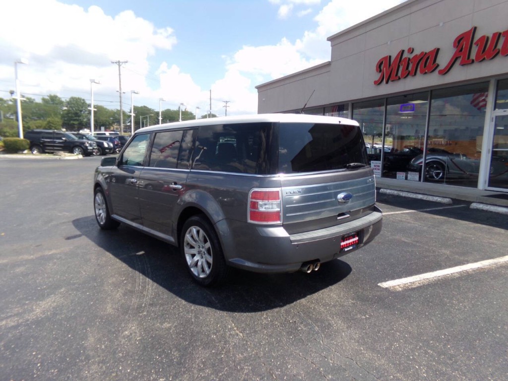 2010 Ford Flex Image 9