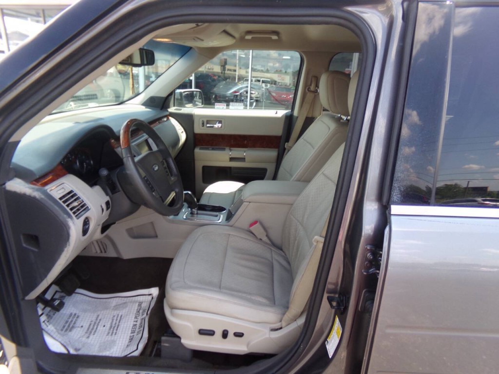2010 Ford Flex Image 11