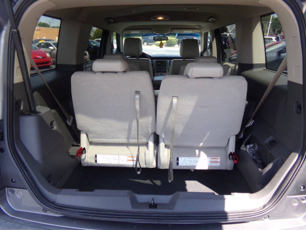 2010 Ford Flex Image 23