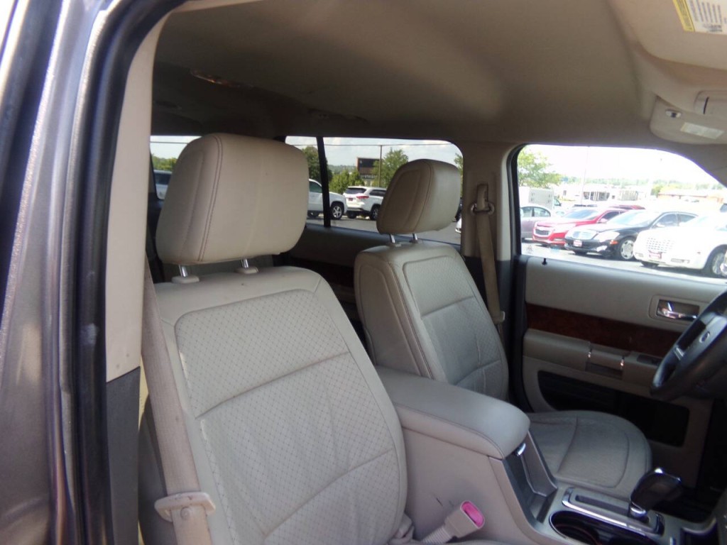 2010 Ford Flex Image 35
