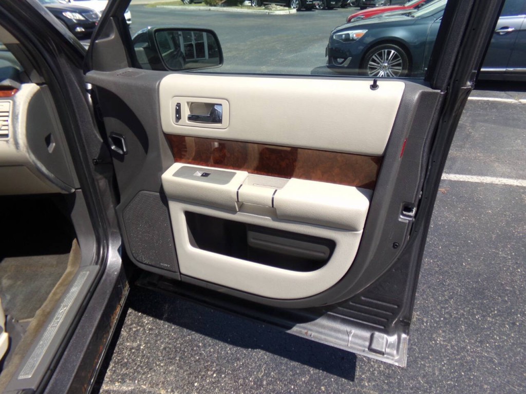 2010 Ford Flex Image 36