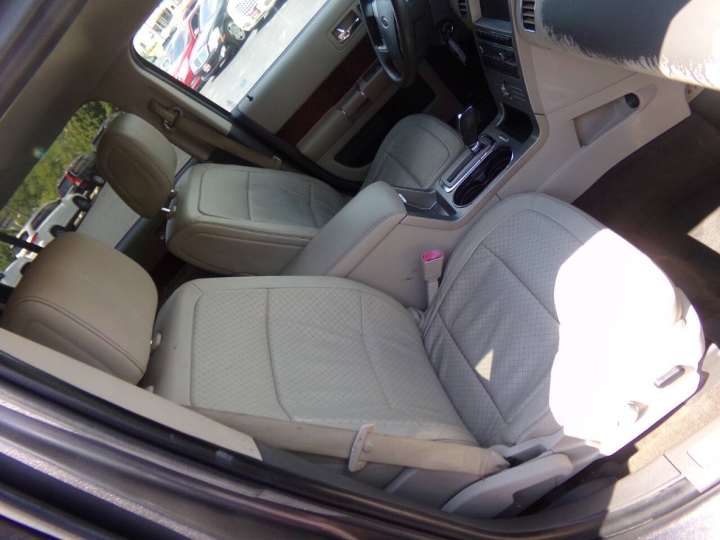 2010 Ford Flex Image 33