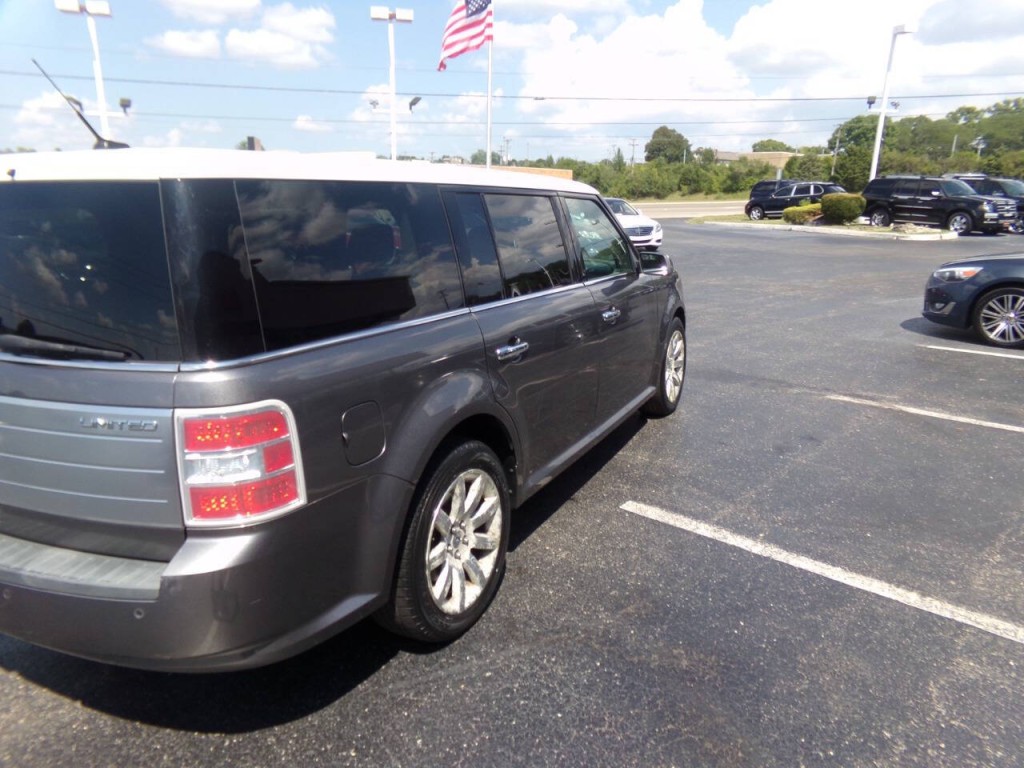 2010 Ford Flex Image 40