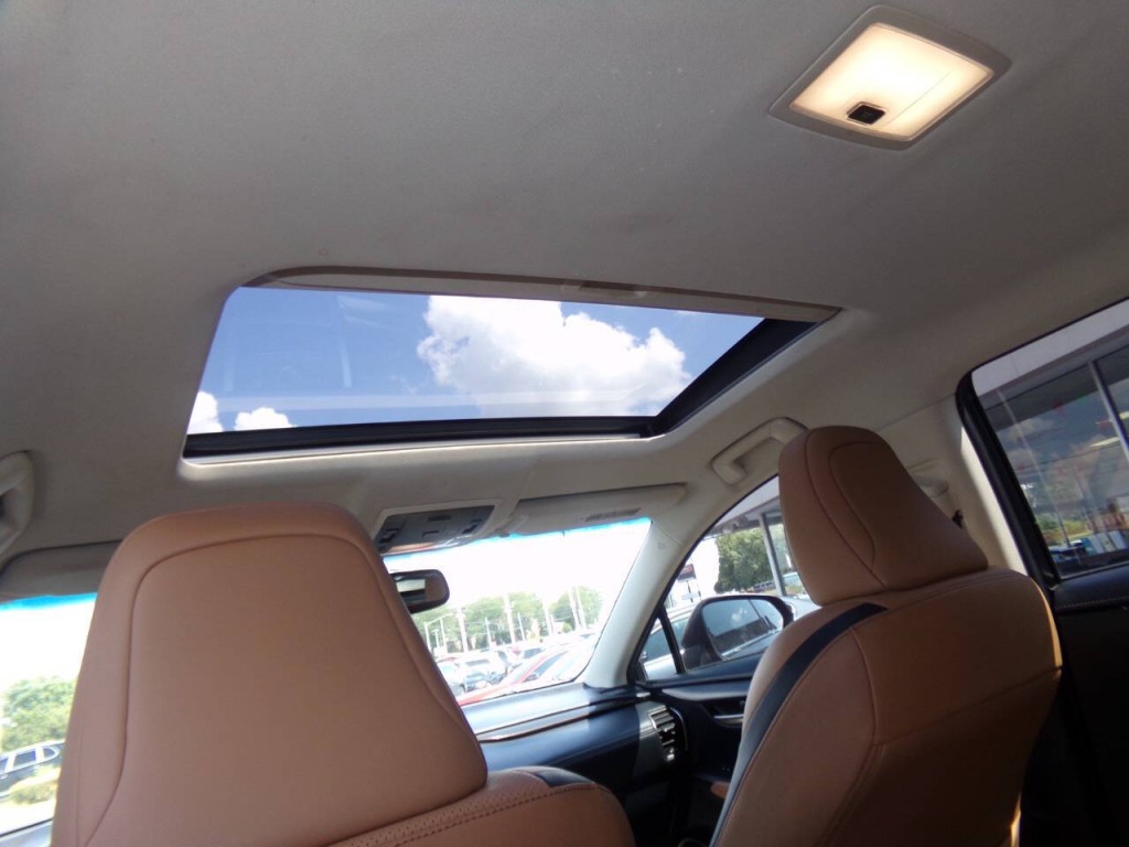 2015 Lexus NX 200t Image 18