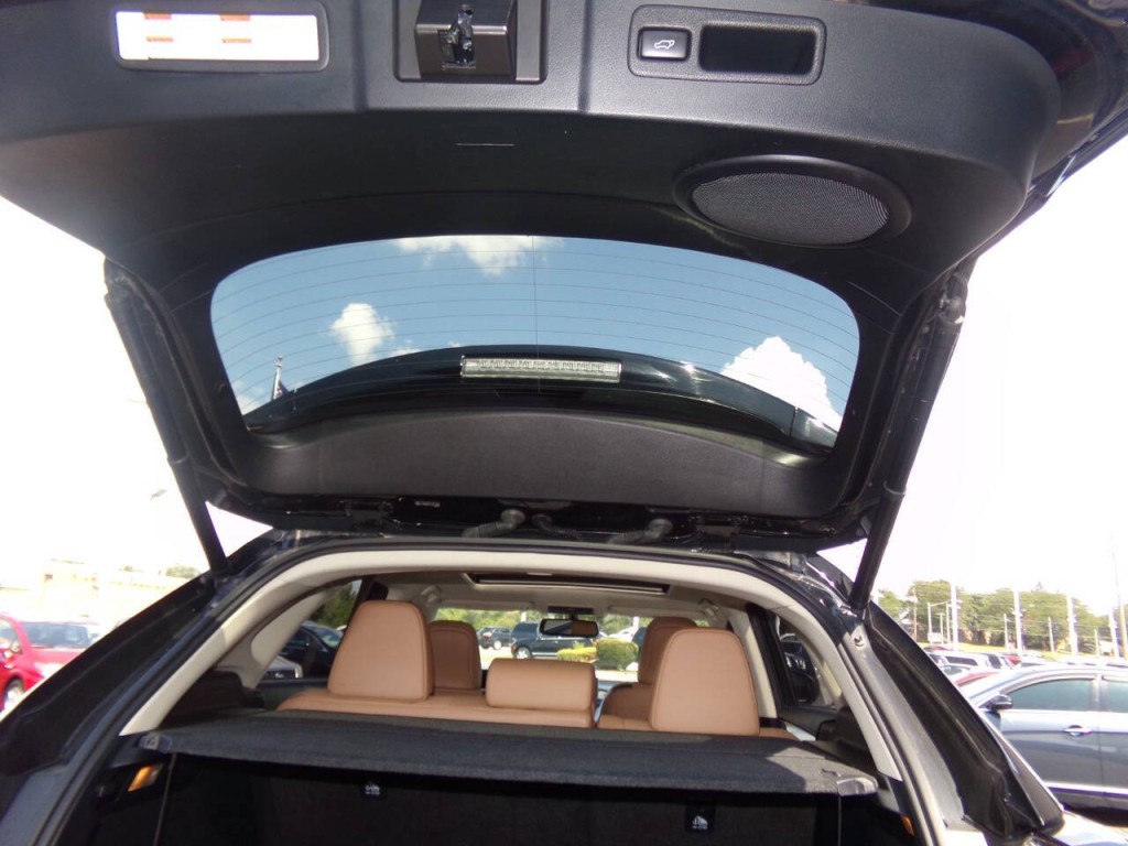 2015 Lexus NX 200t Image 24